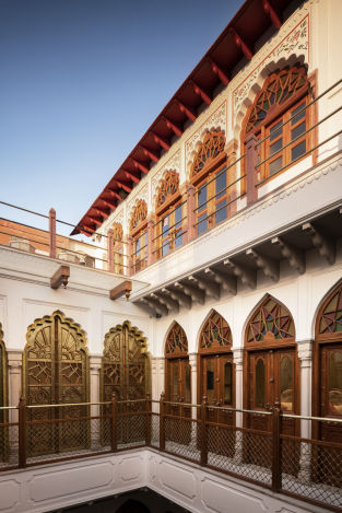 Facade, Golden Haveli in Delhi