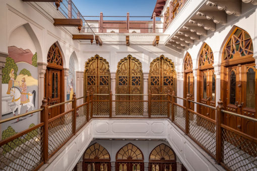 Heritage Hotel in Delhi, Facade Golden Haveli 